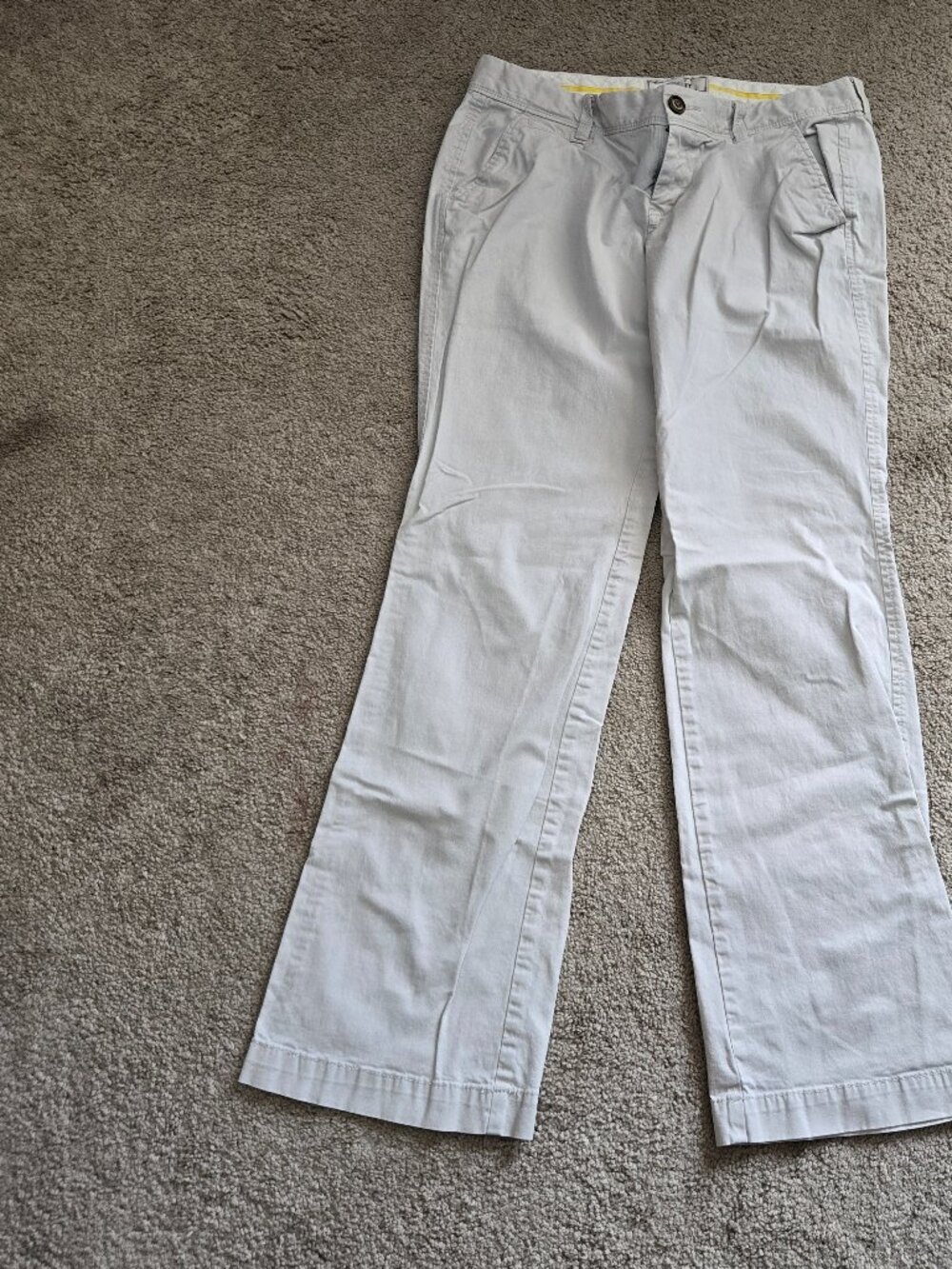 Old Navy Size 6 Perfect Bootcut Khakis